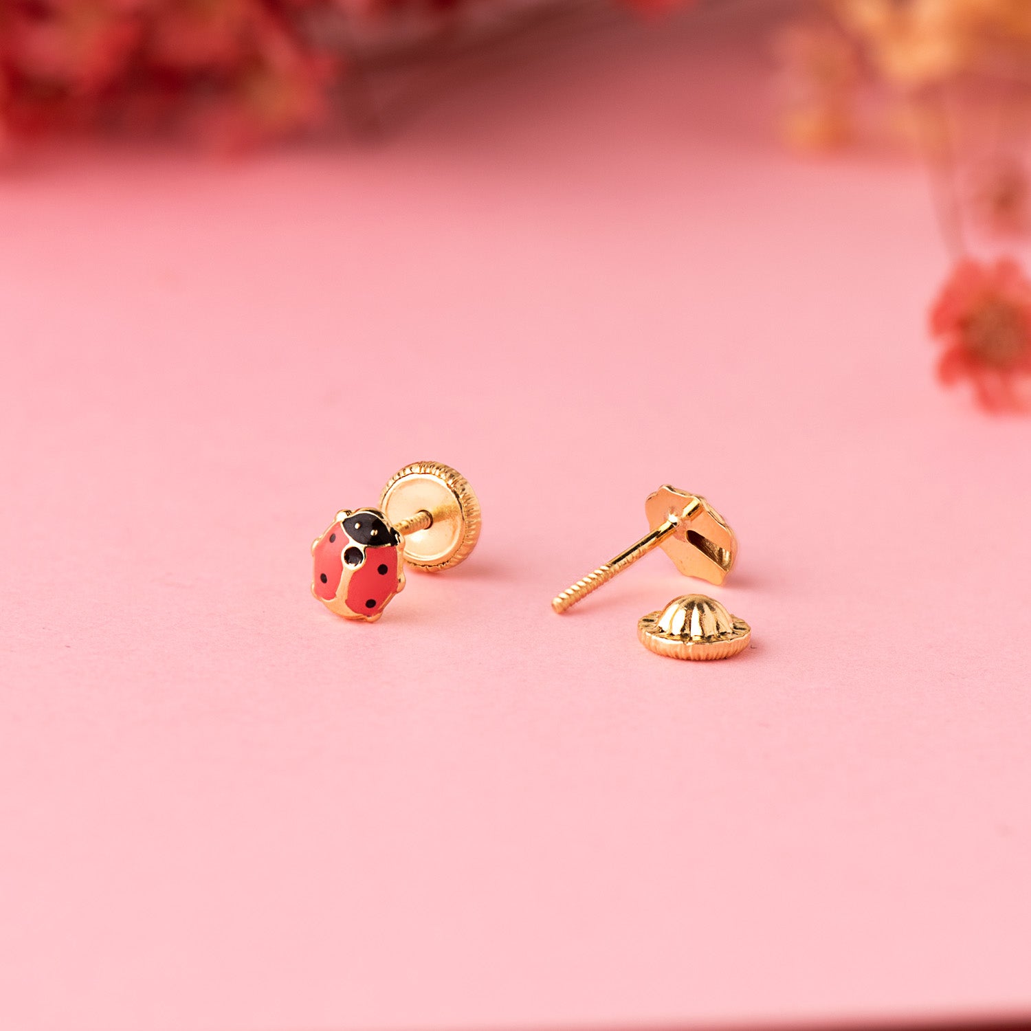 Boucles d'oreilles Or Jaune 18K Coccinelle Émail Rose 5 X 4,5 mm Fermoir à Vis