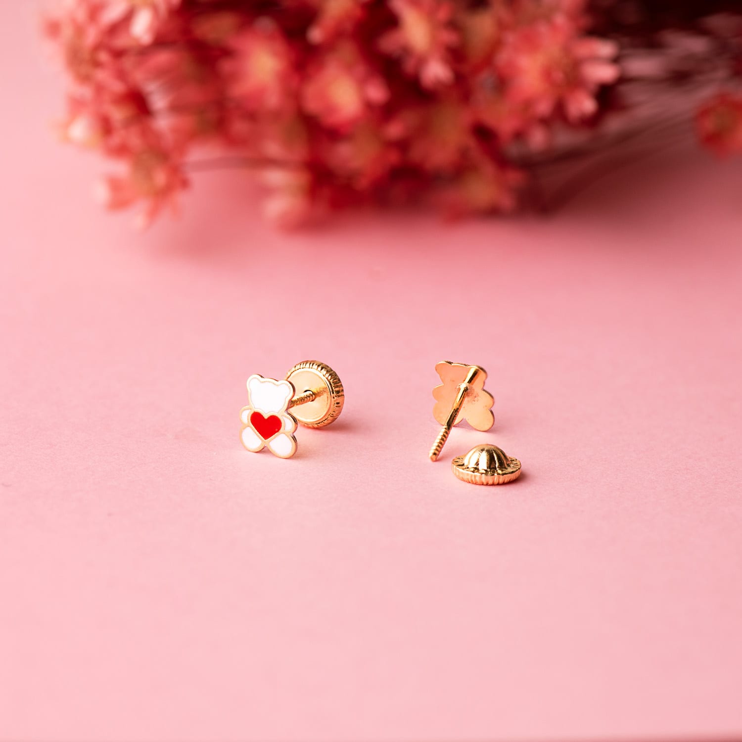 Boucles d'oreilles Or Jaune 18K Émail Blanc Ours et Coeur 6 X 45 mm Fermoir à Vis