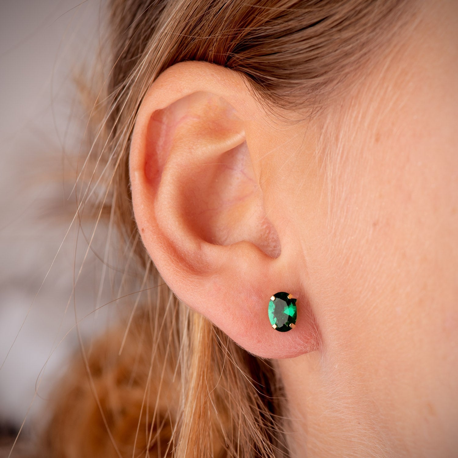Boucles d'oreilles Or Jaune 18K Pierre Verte Ovale 7 X 5 mm Fermoir Fermoir Pousseettes Papillon