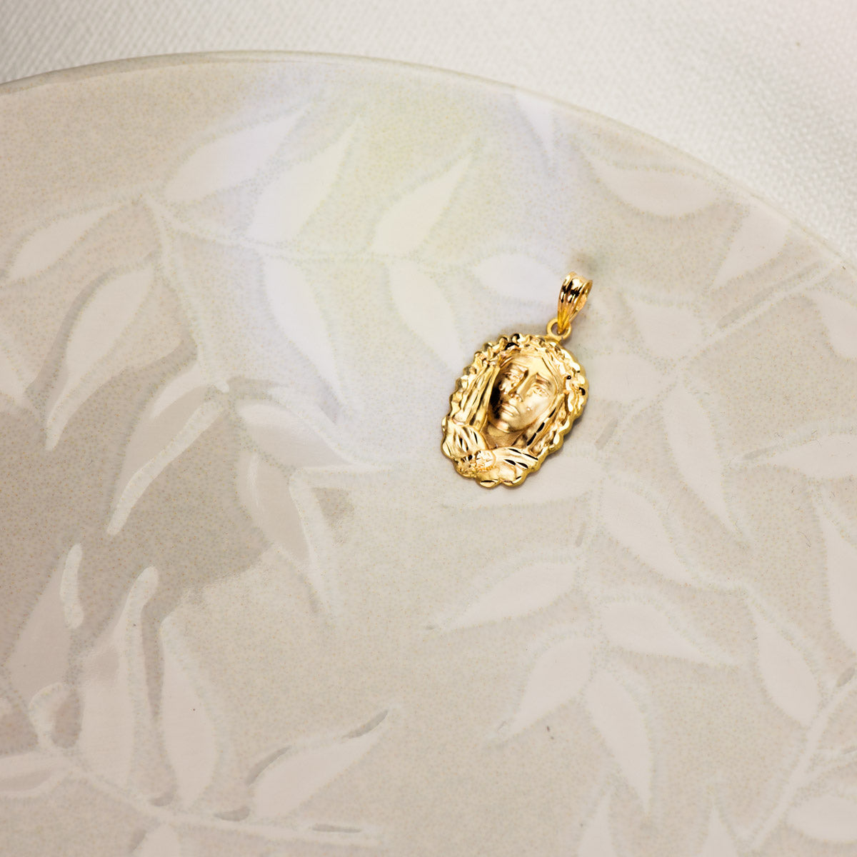 18K Médaille Vierge Marie en Or Jaune 22X15 mm Facettée