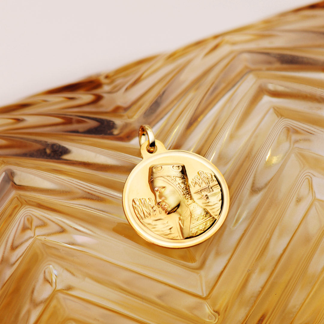 18K Médaille Vierge du Montserrat Biseau 18 mm
