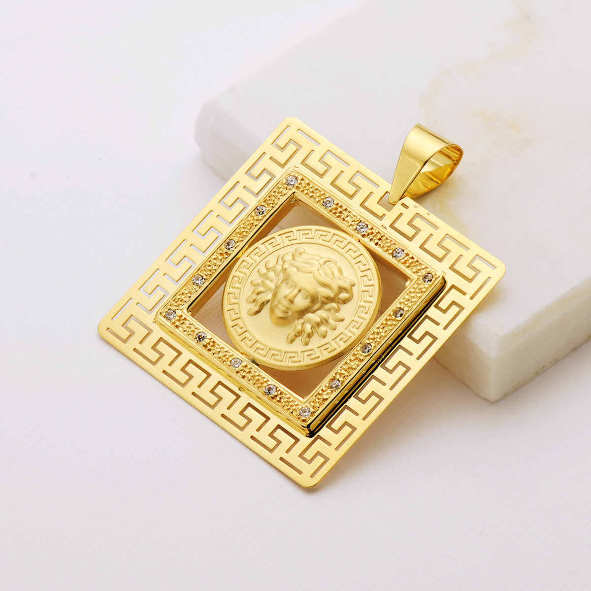 18K Pendentif Meduse Carré 37X37 mm