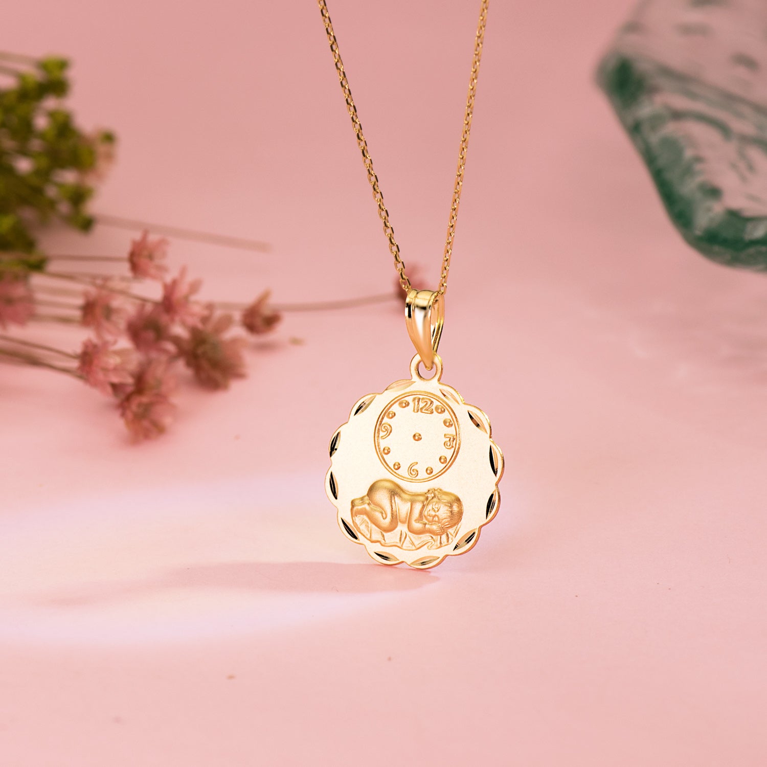 Médaille Ronde de Lenfant de Lheure en Or Jaune 18K avec Gravure de Montre 16 mm