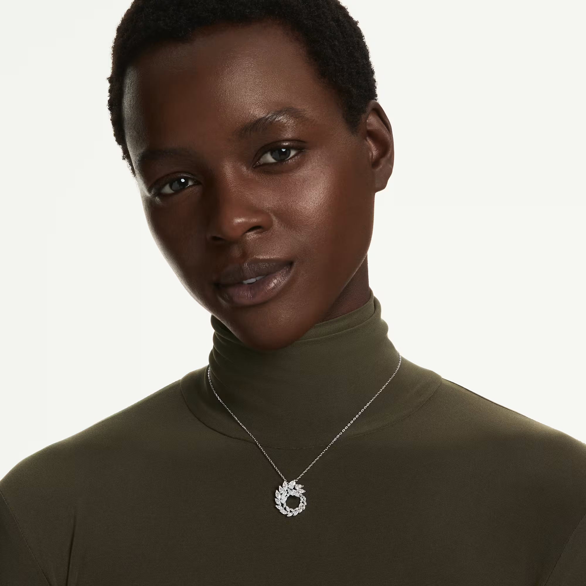 Swarovski anheng - Mesmera Glam - Sirkulær - Hvit og sølv