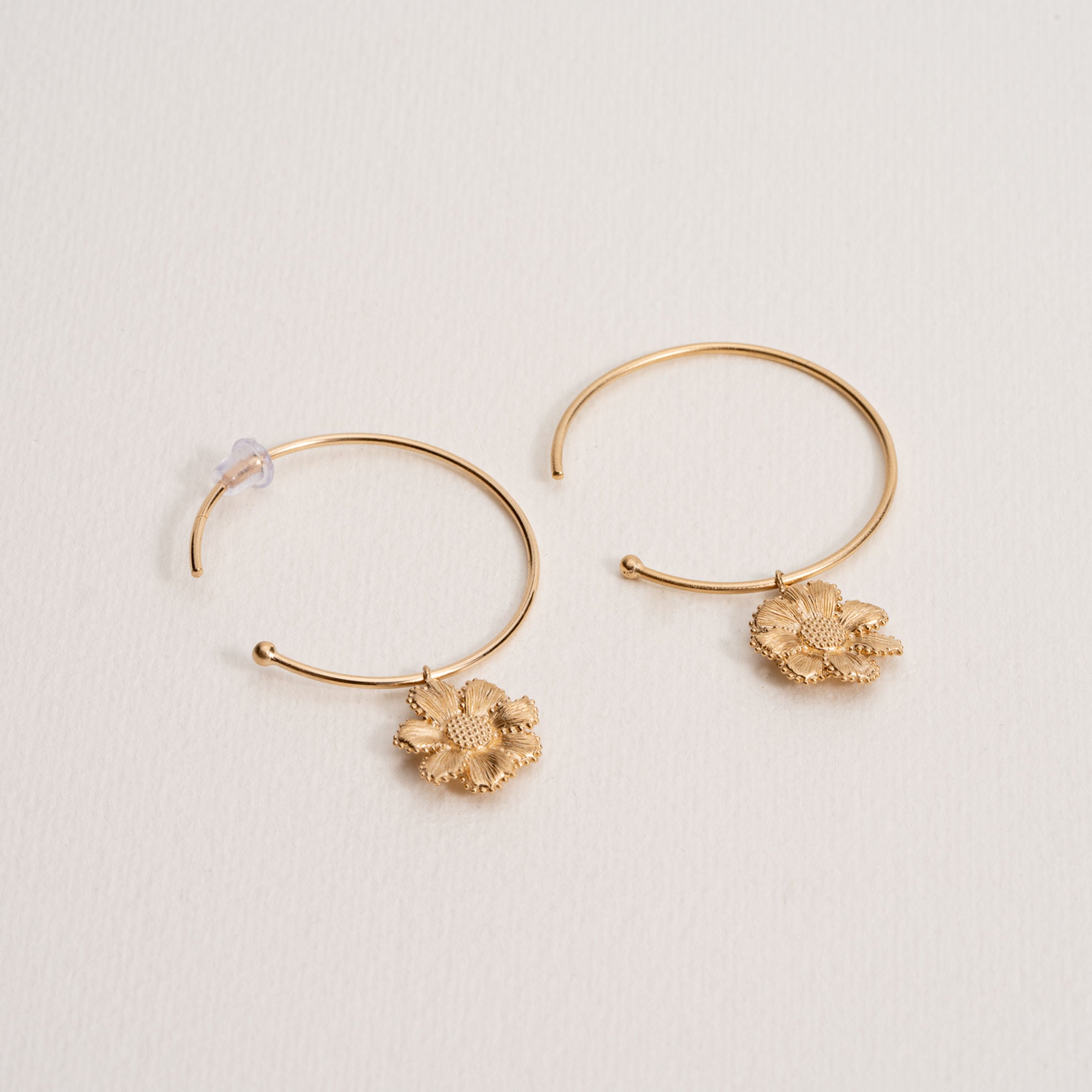 Flora hoop earrings in gold plated