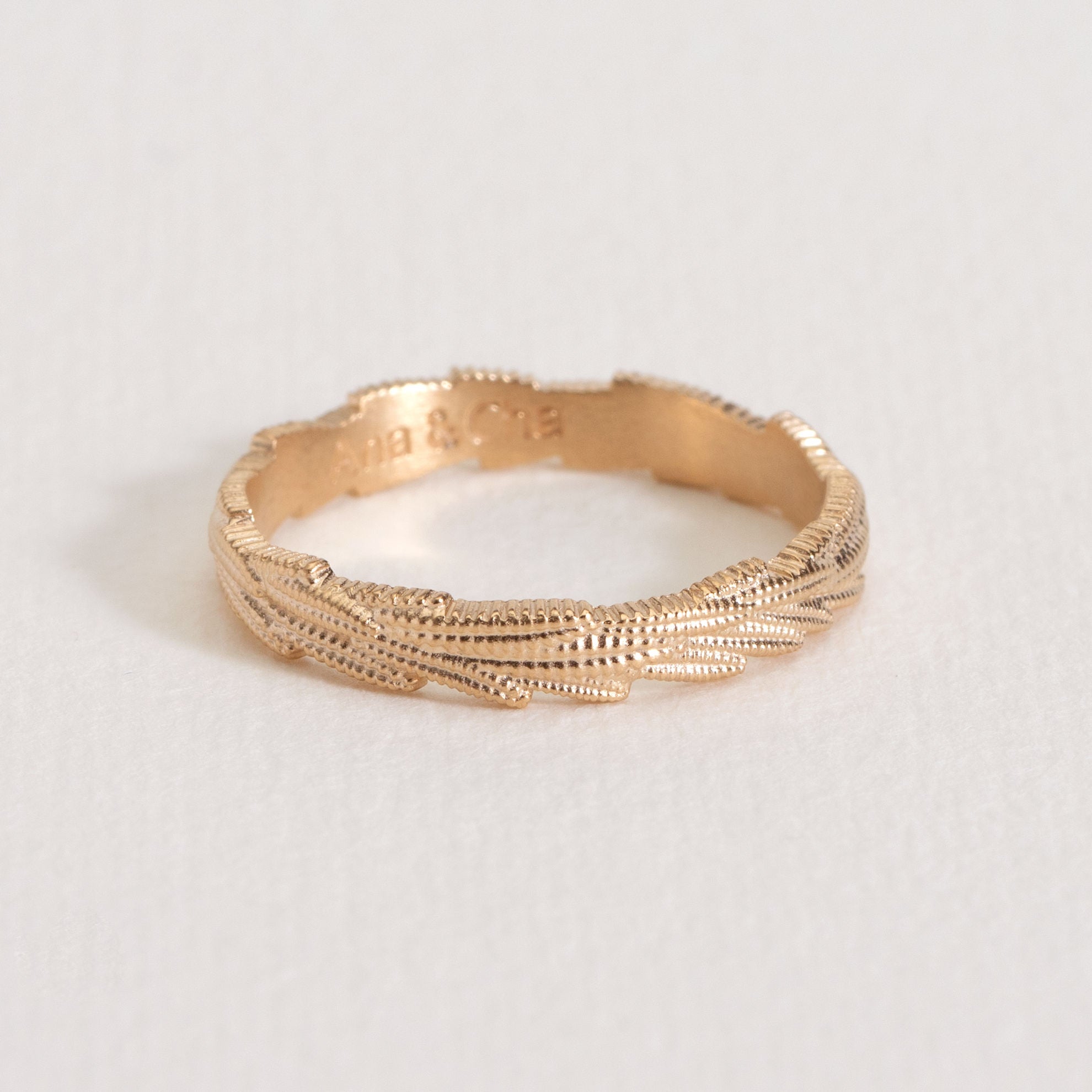 Bague Gigi en plaqué or finition mate et texturée