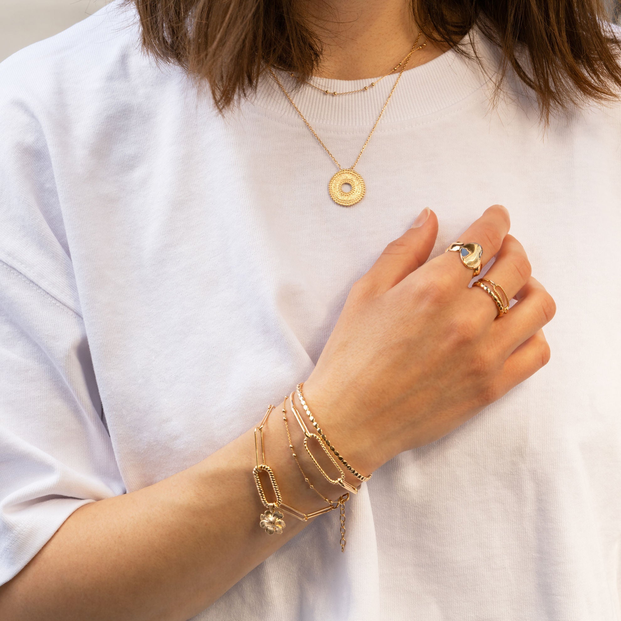 Ana & Cha Flora hanger in verguld goud