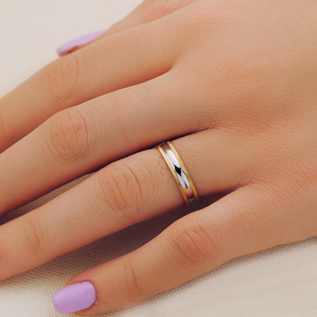 Alliance de Mariage 18K Alliance de Mariage en Or Bicolore. Largeur: 4 mm