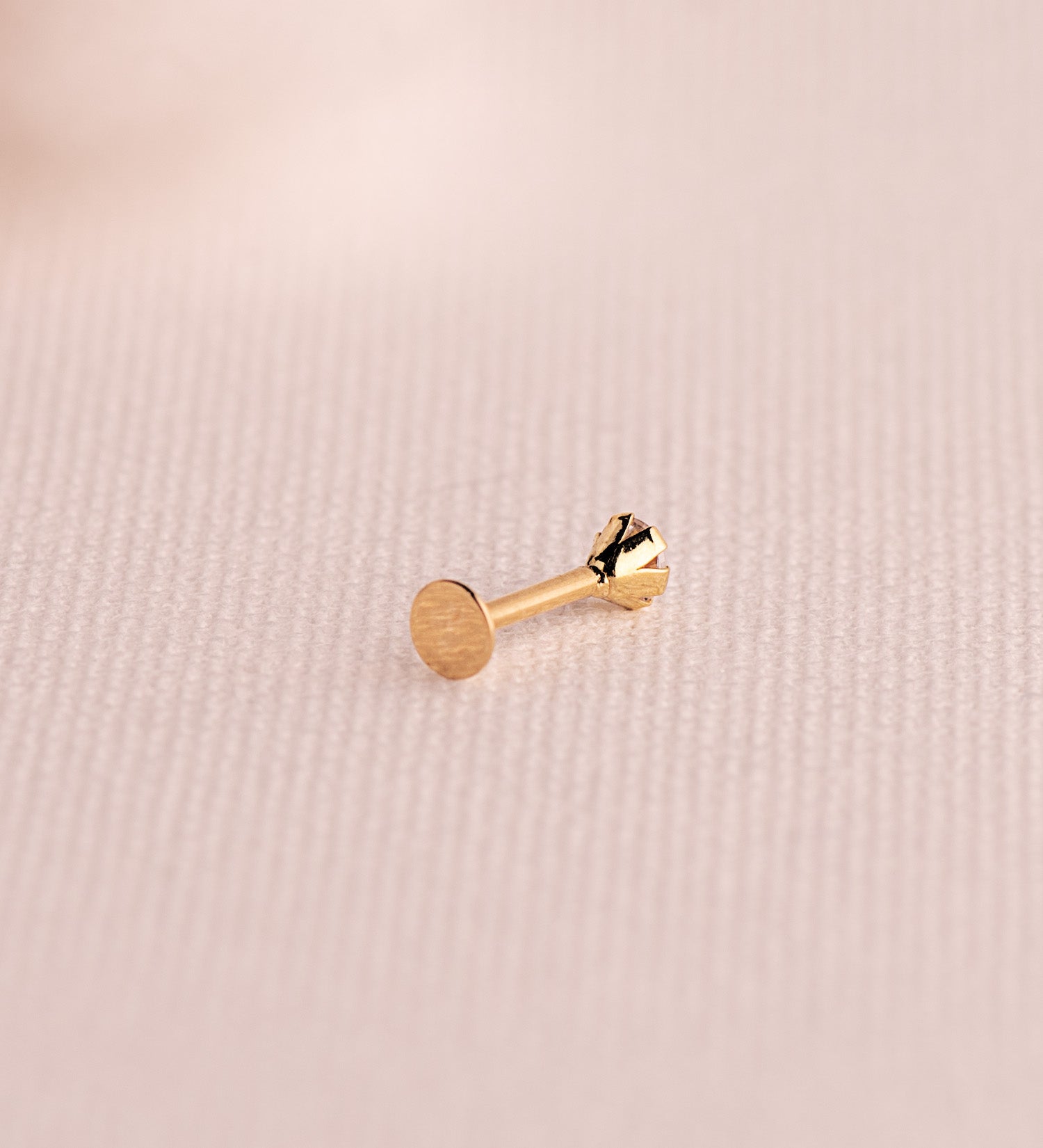18K gul guld ørepiercing med Cz klo 3,5 mm tyk stang 1 mm skruespænde
