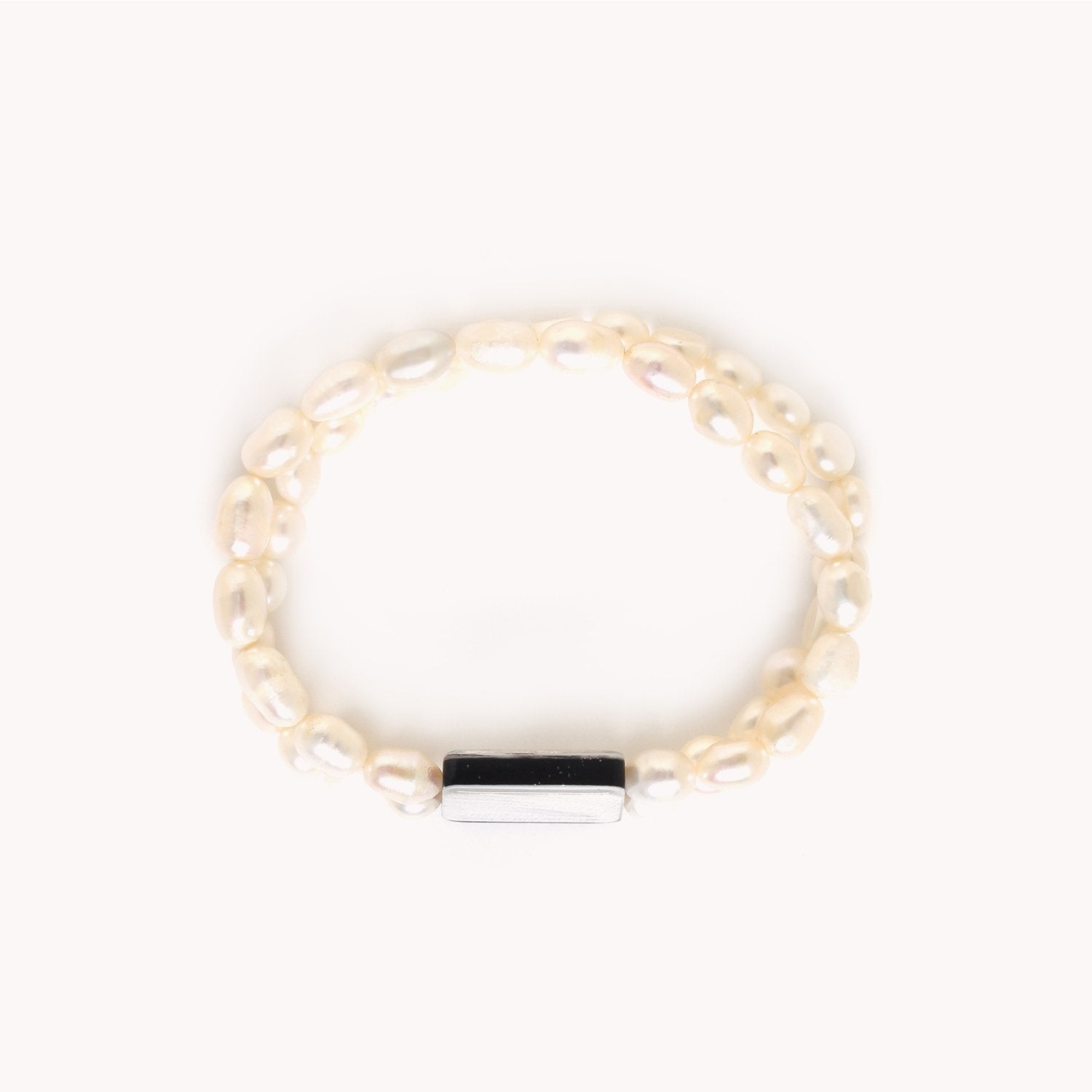 Bracelet Moonlight porté détail perles 13CP43562 Nature Bijoux