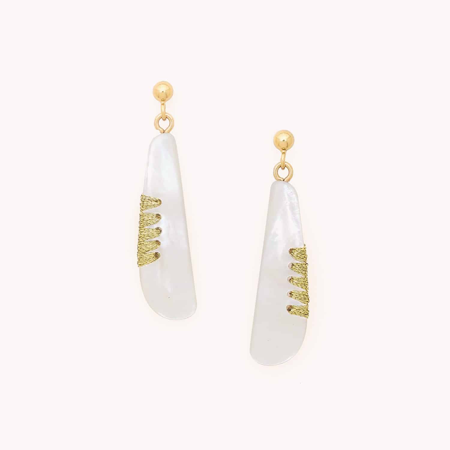 Boucles d'oreille Calliope nacre blanche 12--79996 Nature Bijoux