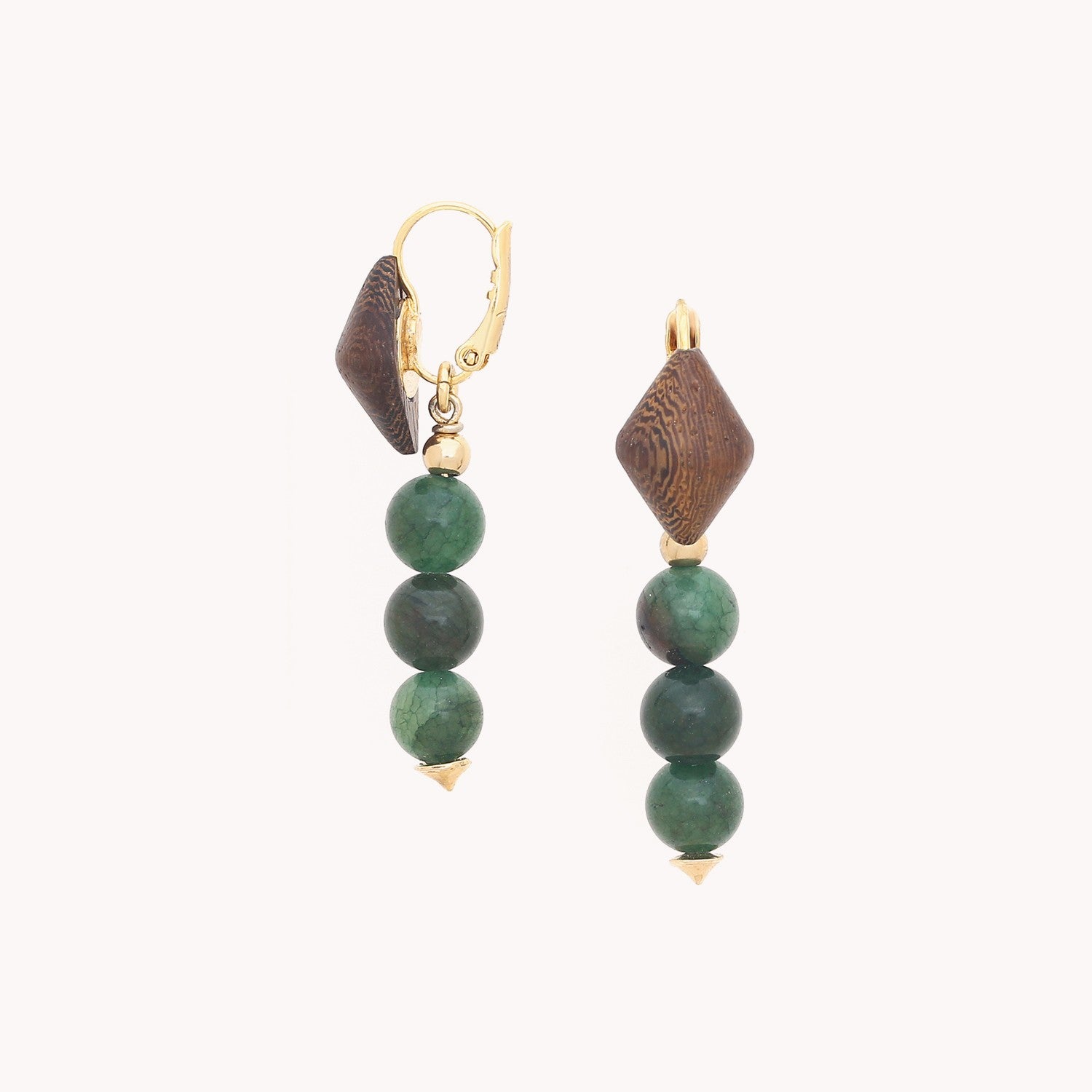 Détail perles aventurine verte bois dormeuses 12--90068 Nature Bijoux
