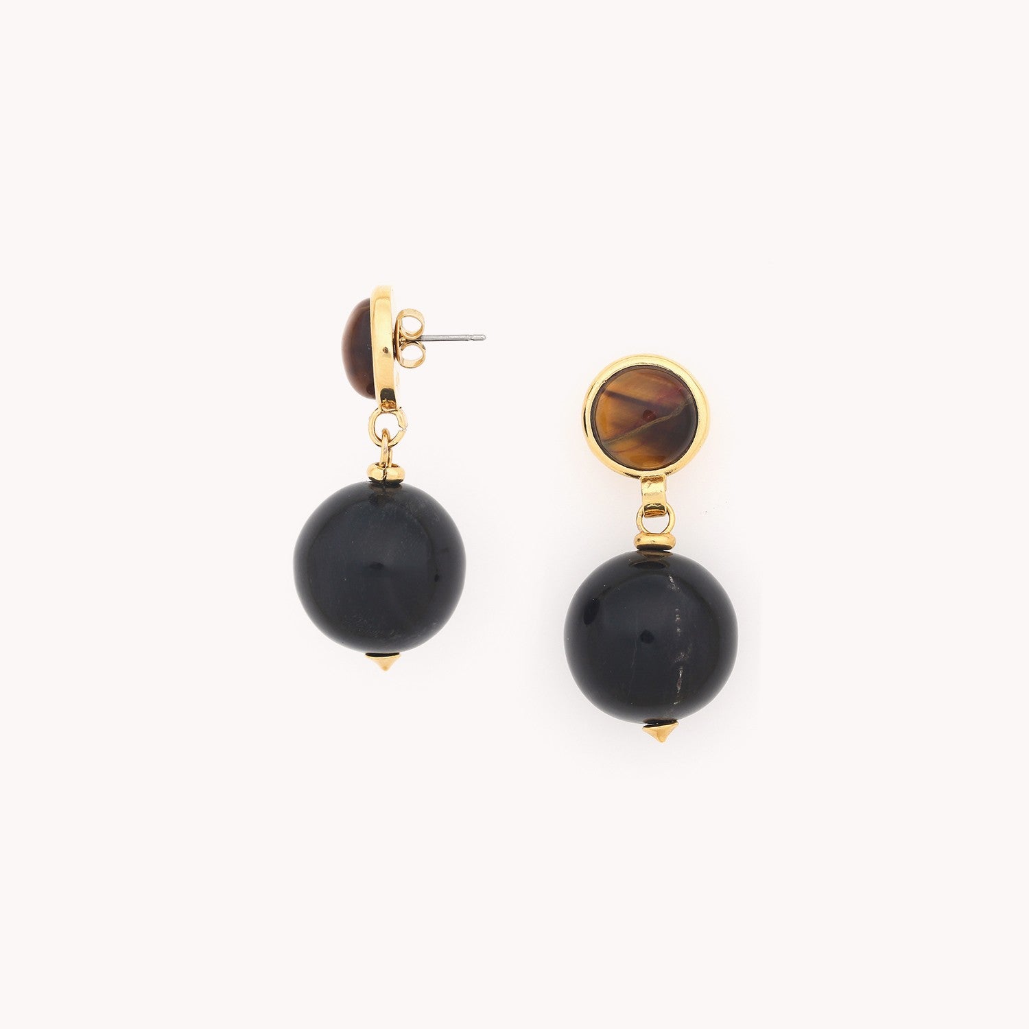 Détail corne noire boucles d'oreilles 12CP79723 Nature Bijoux