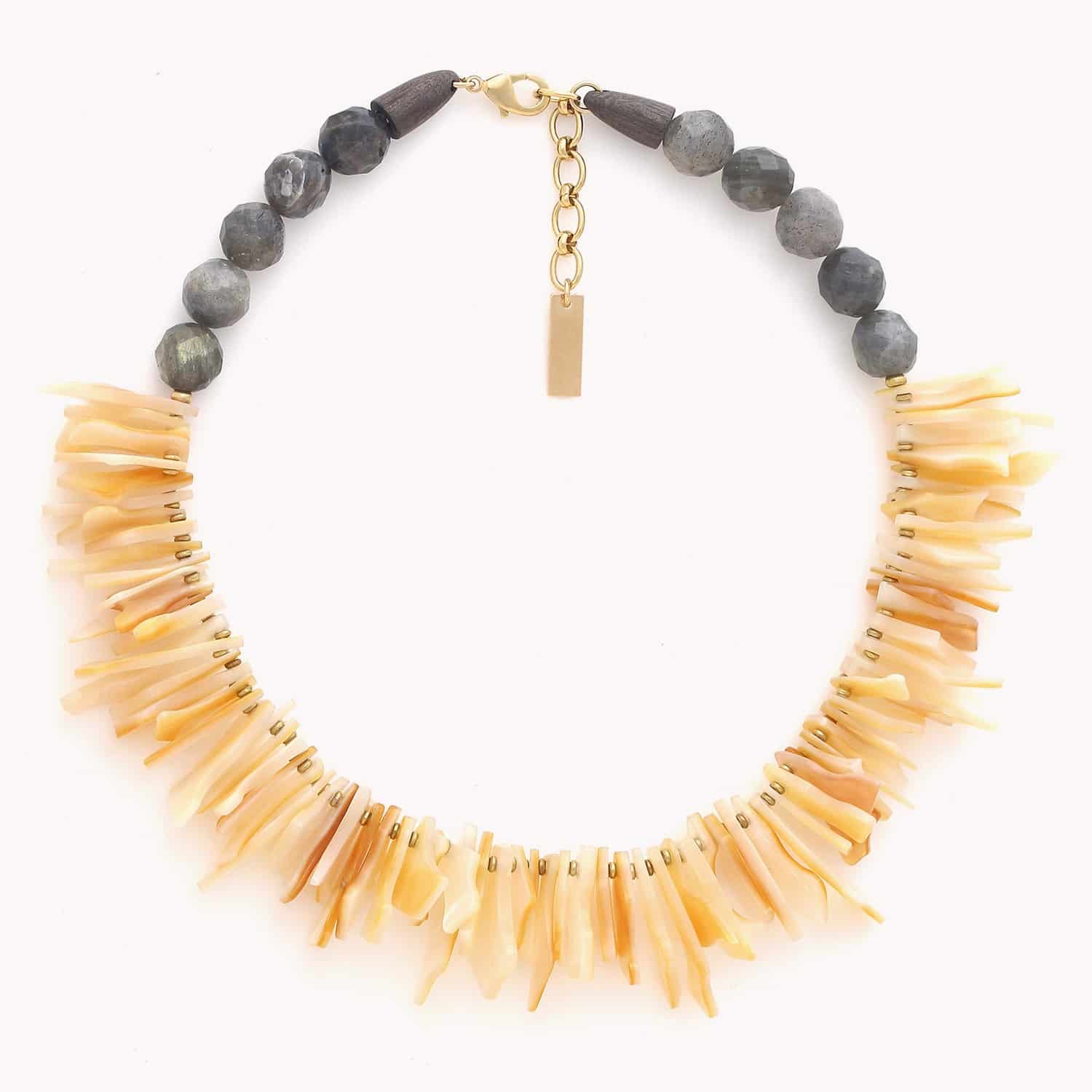 Collier Eclipse plastron nacre dorée et labradorite 15--43530 Nature Bijoux