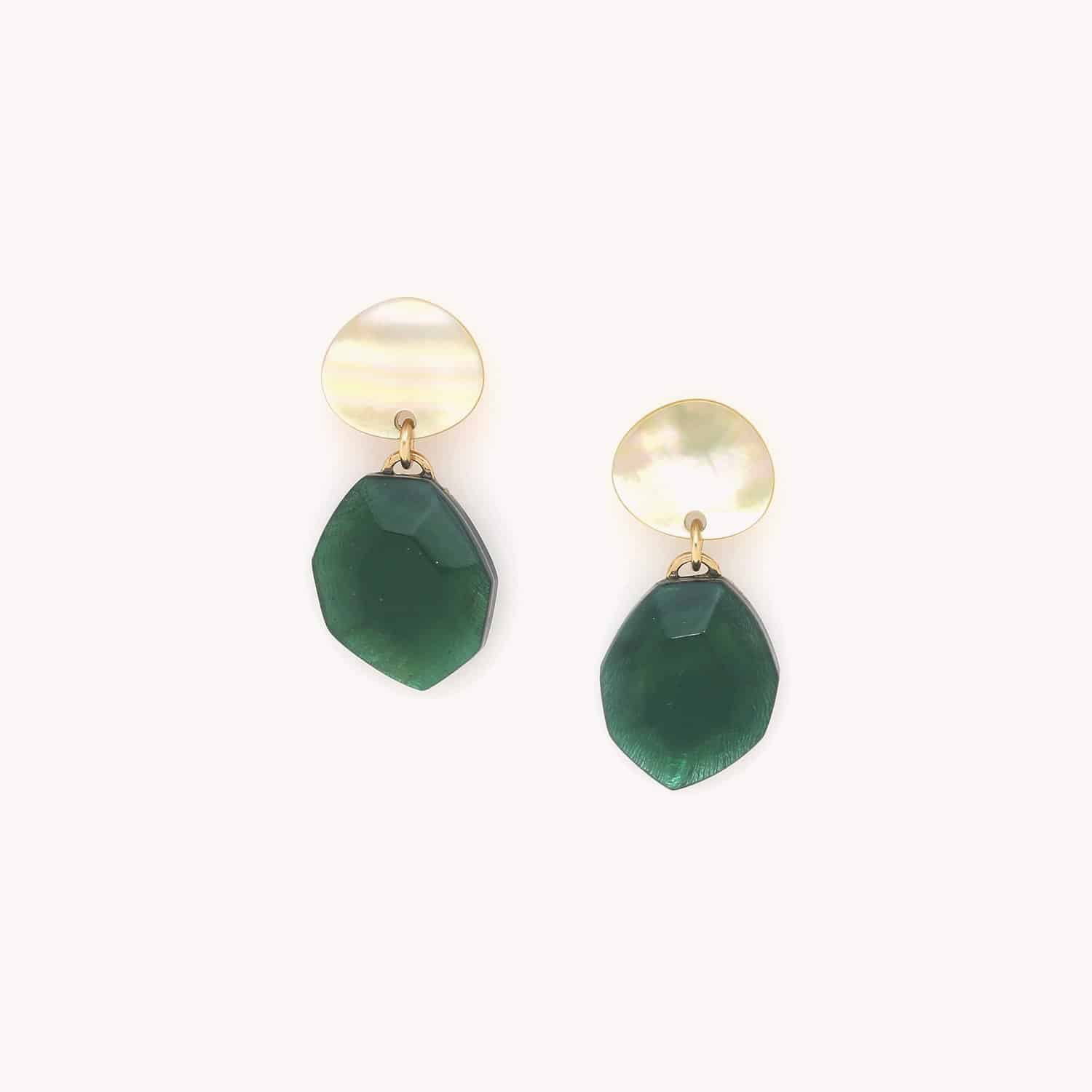 Petites boucles d'oreille Izmir nacre dorée et émeraude 12--90471 Nature Bijoux