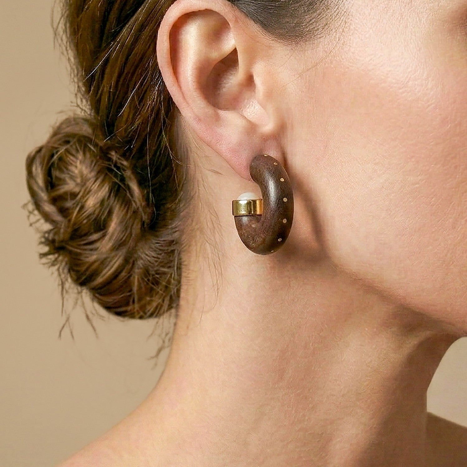 Détail bois boucles d'oreille créoles 12--90795 Nature Bijoux