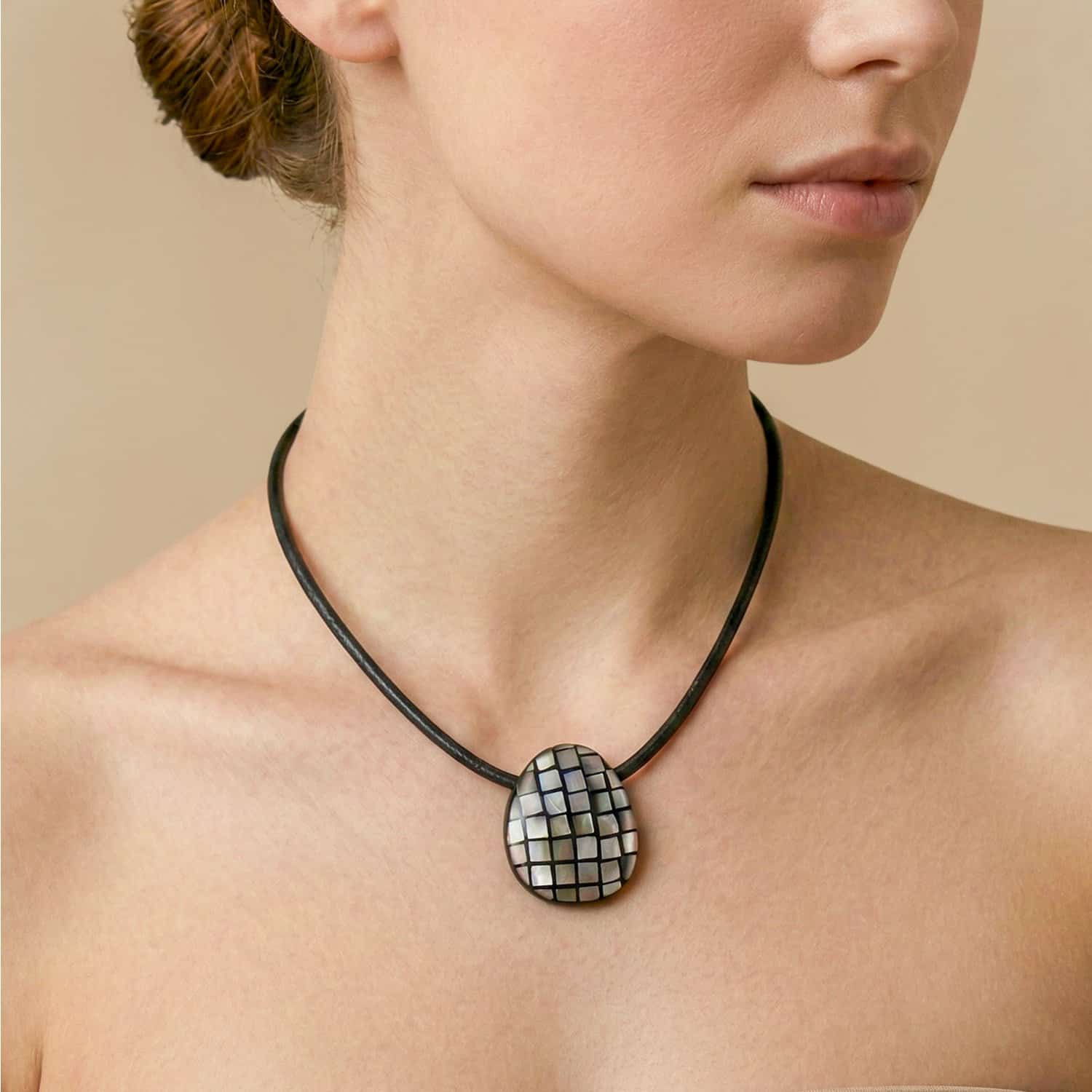 Détail nacre noire 15--43902 Nature Bijoux