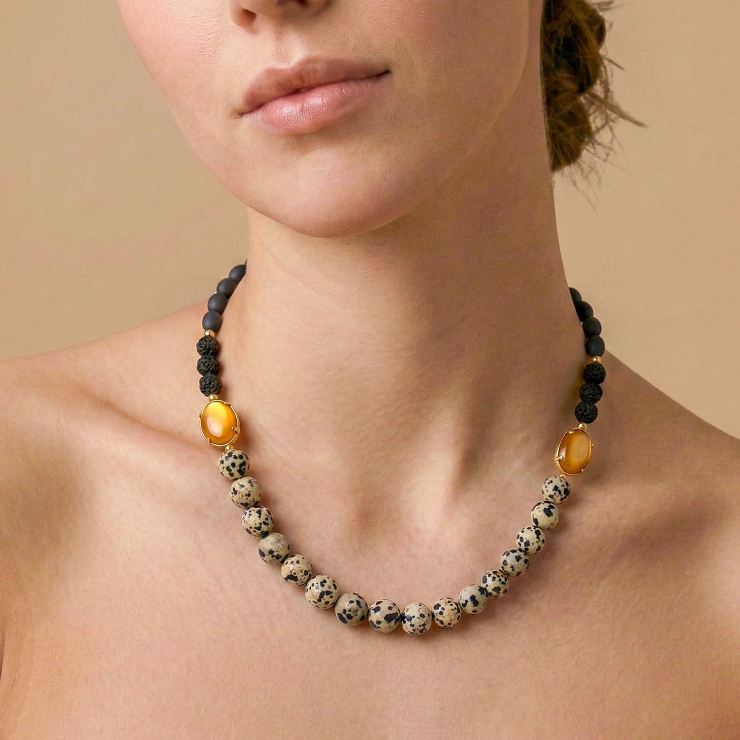 Détail jaspe dalmatien collier 15--43981 Nature Bijoux