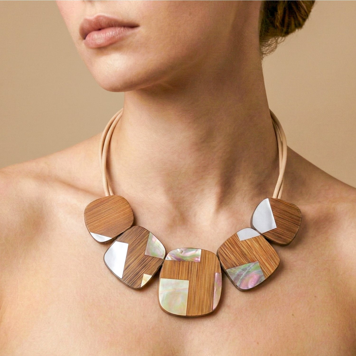 Détail matière bambou et nacre 15--43992 Nature Bijoux