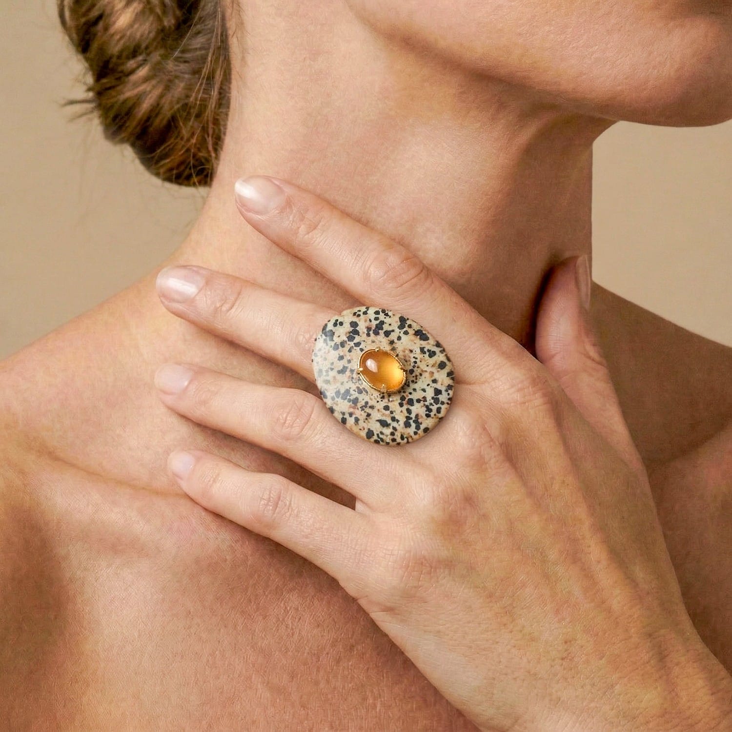 Détail matière bague ajustable jaspe dalmatien 19--27080 Nature Bijoux