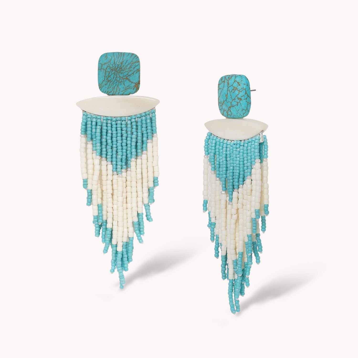 Boucles d'oreilles Manitoba en howlite, os et résine colorée 12--90810 Nature Bijoux