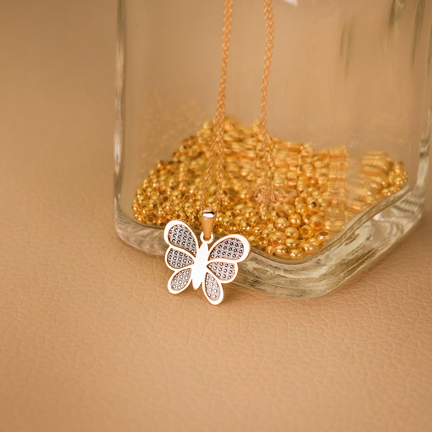 Collar Mariposa Oro 18K Oro Bicolor