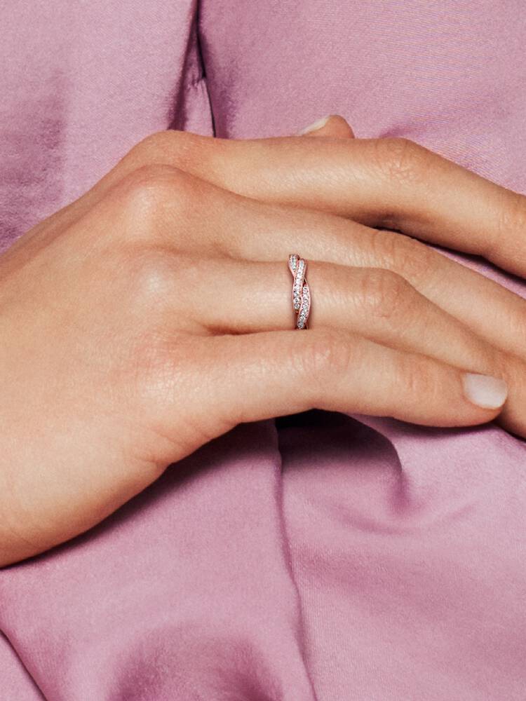 Glitrende snoet ring | Pandora