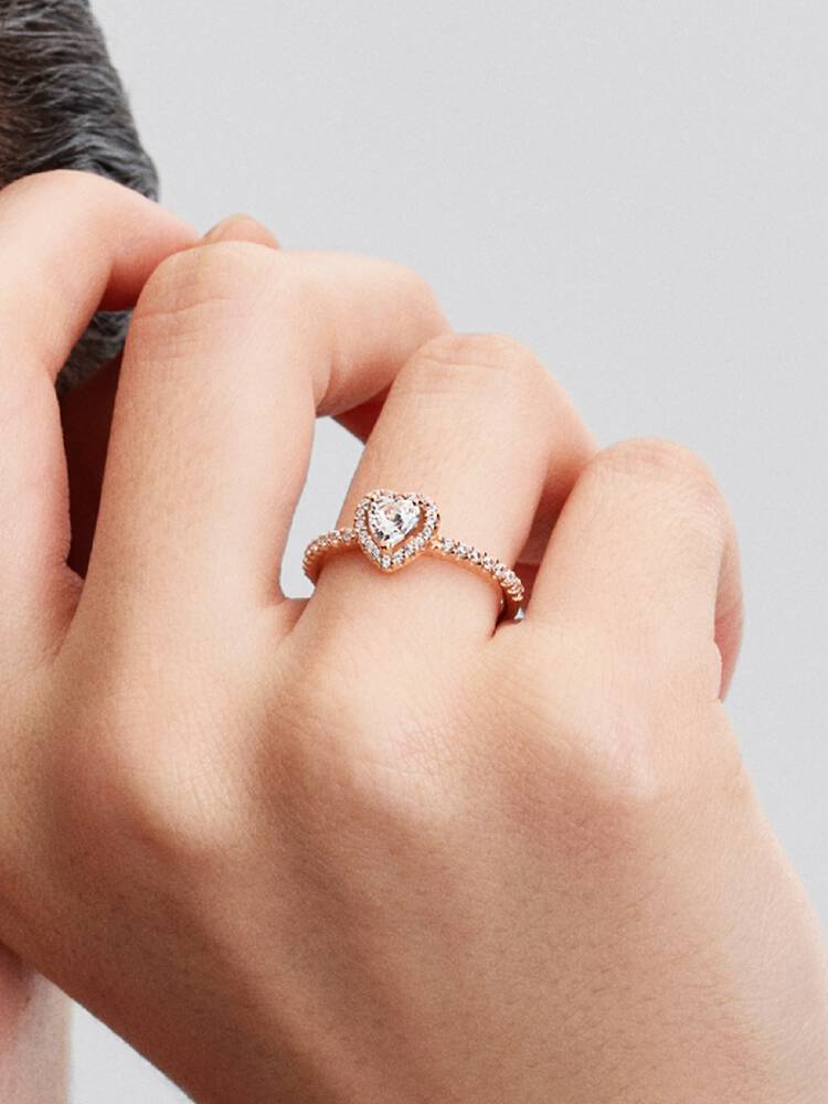 Ring Pandora - Glitrende hævet hjerte | 188421C02