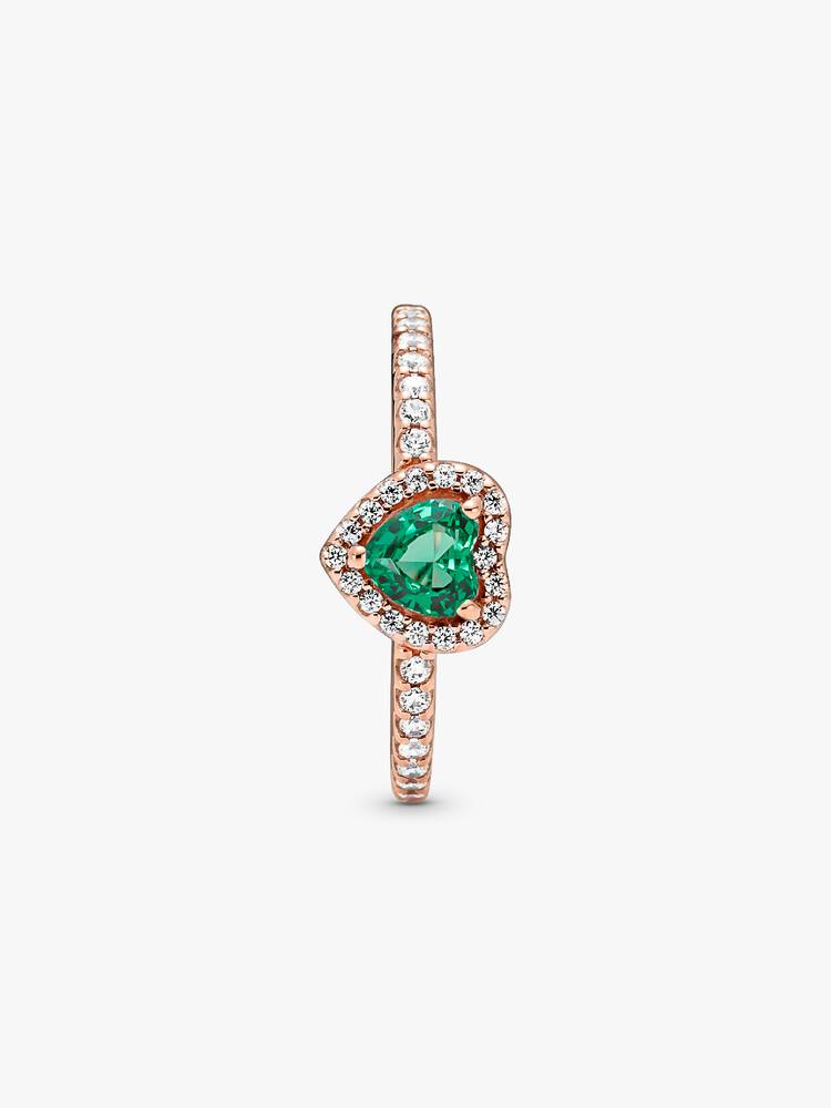Anillo de corazón en relieve brillante