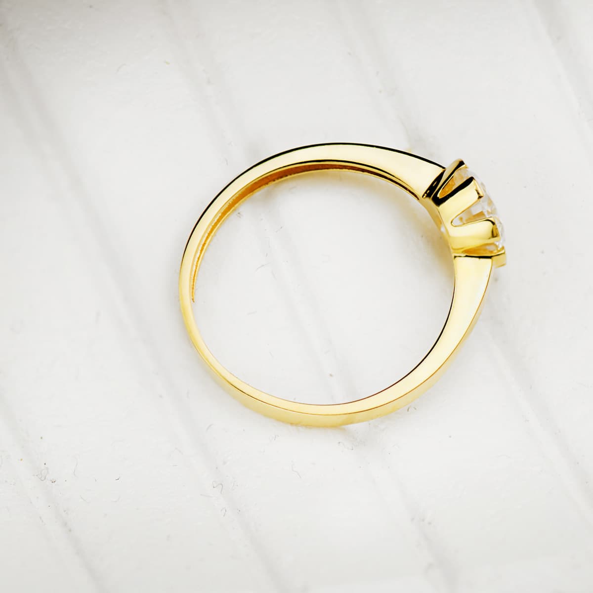 18K Gold Solitaire Ring Zircon 6.50 mm