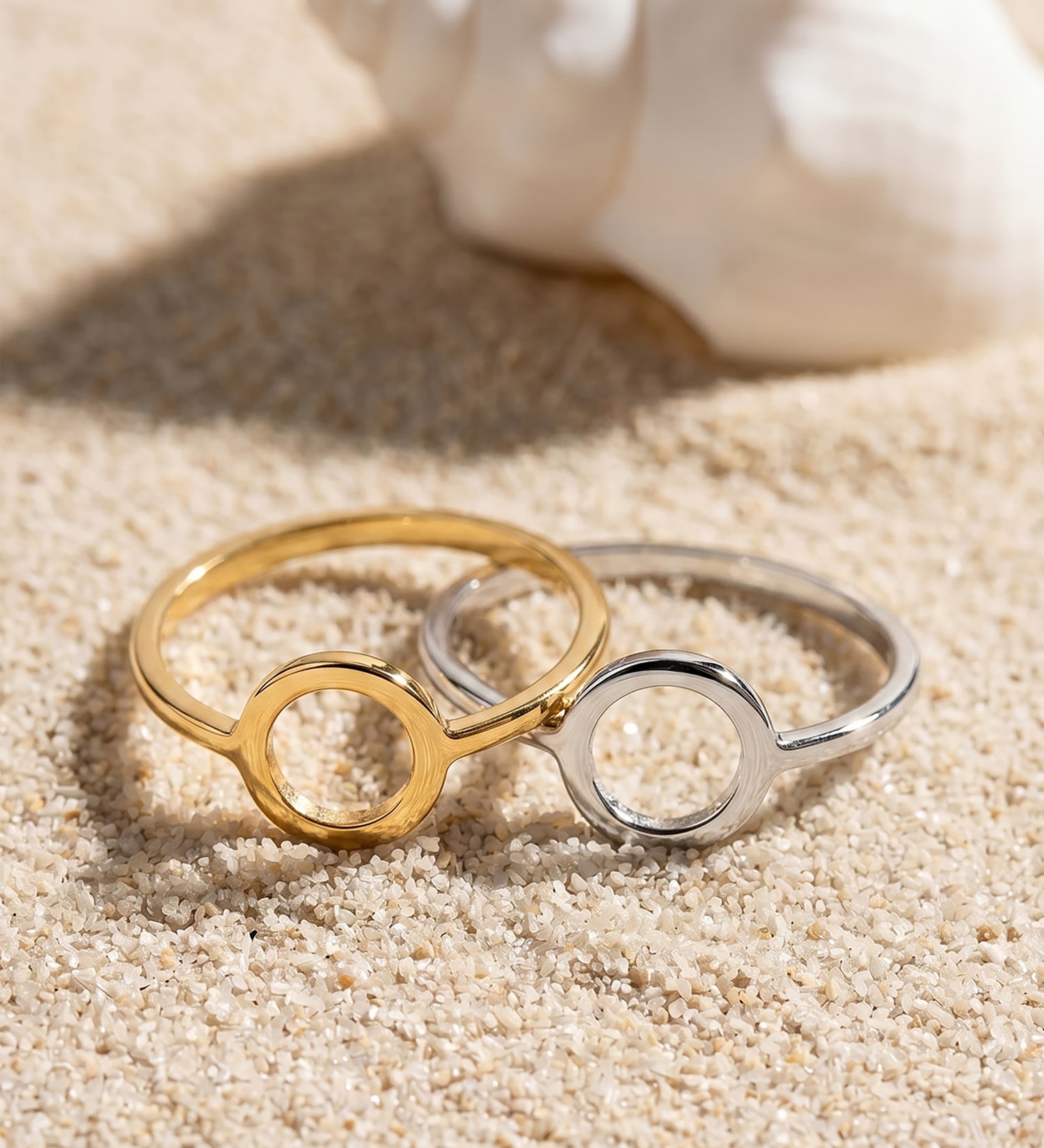 Ring aus 18-karätigem Weißgold mit rundem Muster, 7,5 mm