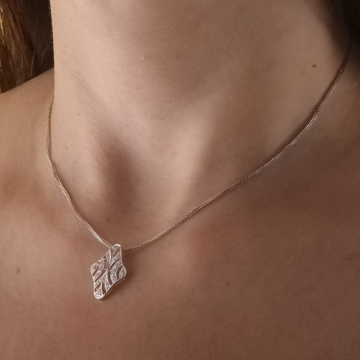18K Collier 45 Cm en Or Blanc avec Zircones 20X15 mm