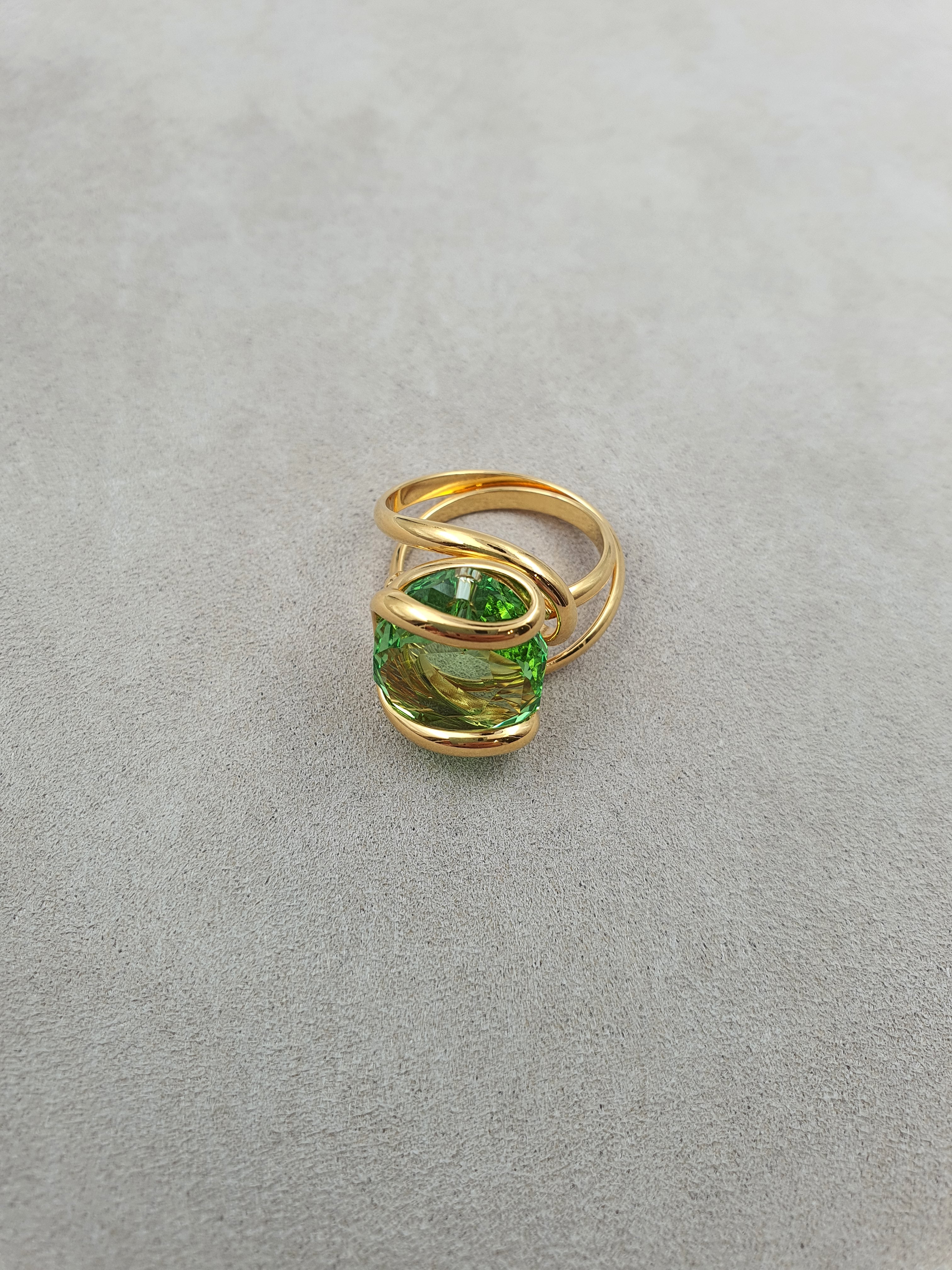 Musa - Peridot Green - Gold - Ring - Andrea Marazzini