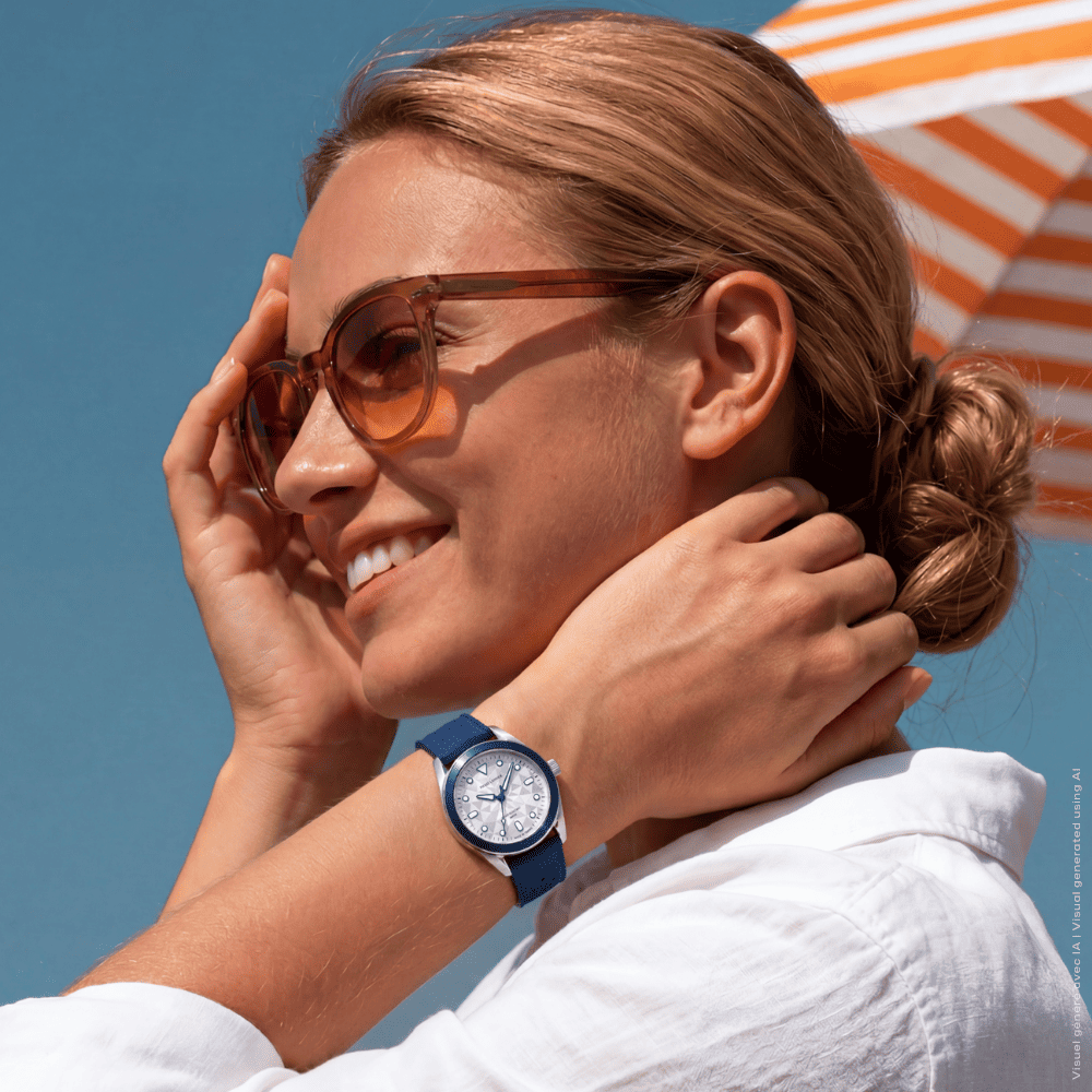Montre mixte Pierre Lannier BORA 207K126 – cadran argenté bracelet caoutchouc bleu – vue 4