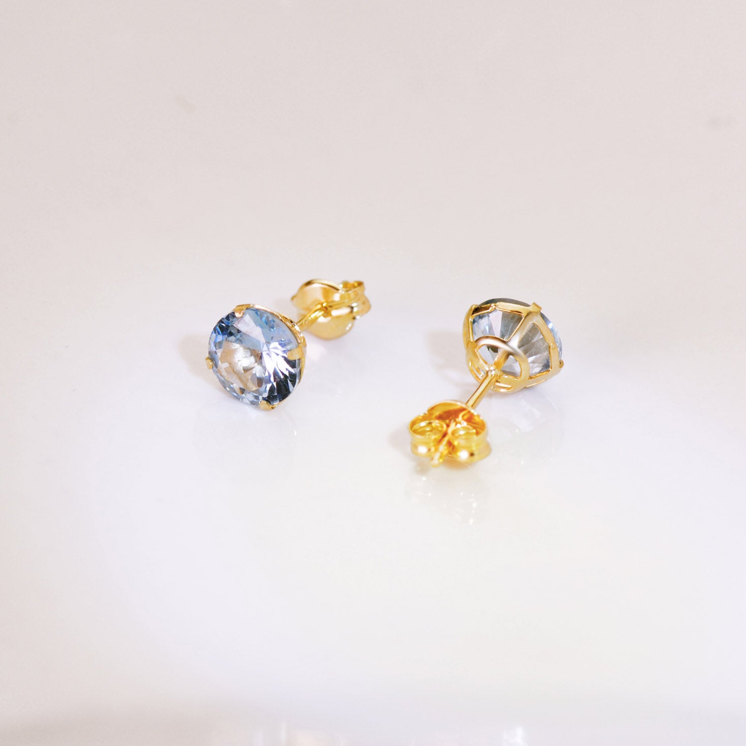 Boucles d'oreilles Or Jaune 18K Ronde Pierre Bleue 6 mm Fermoir Fermoir Pousseettes Papillon