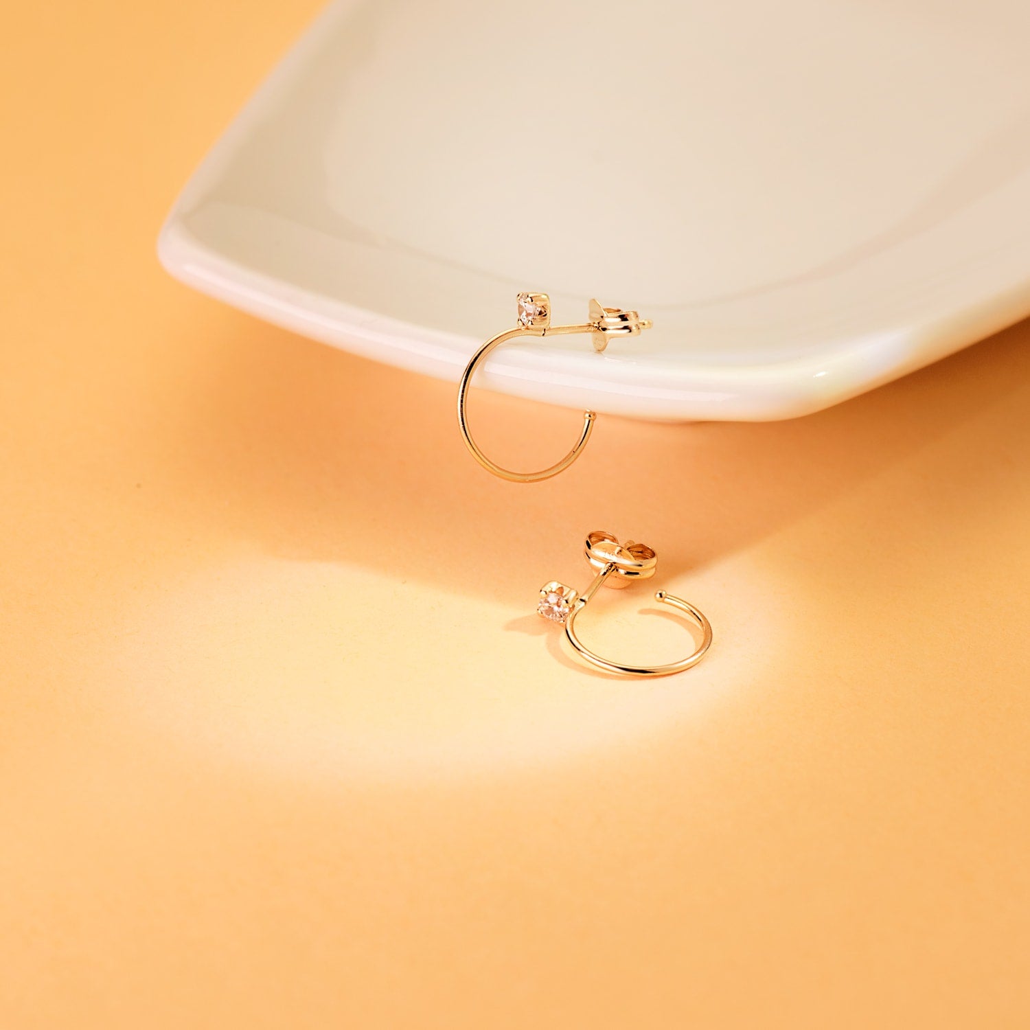18K Boucles d'oreilles Créoles Or Jaune Fil 0.5 mm avec Zircons 14 mm Fermoir Poussettes