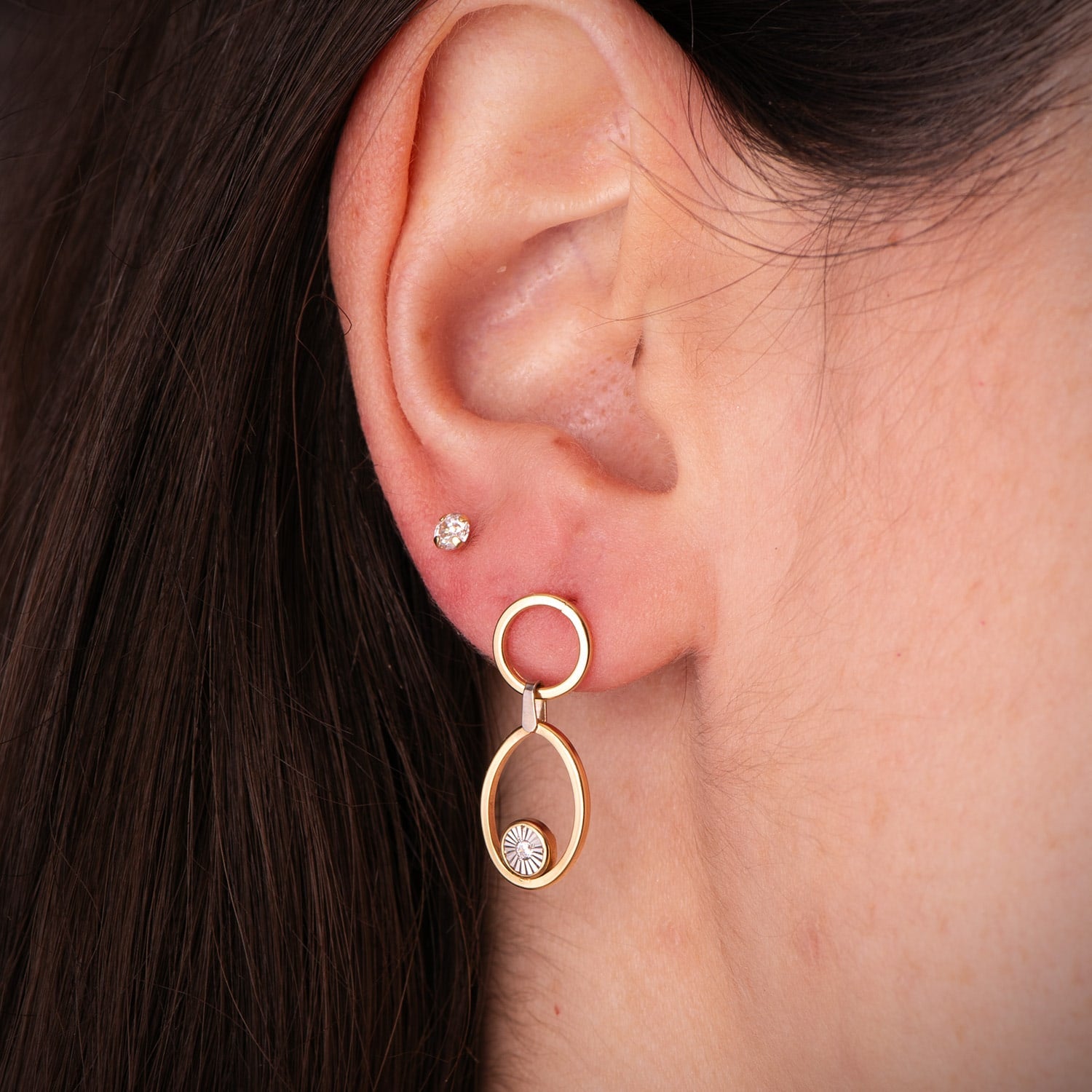 Boucles d'oreilles Longues Deux Créoles en Or Bicolore 18K avec Zircon Mesure: 23 X 10 mm Fermoir Poussettes Papillon