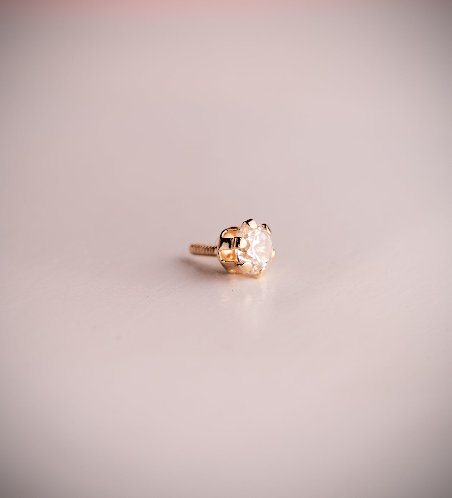 Piercing Doreille en Or Jaune 18K Zirconia avec Griffes Barre de 3,5 mm Dépaisseur 120 mm Fermoir a Vis