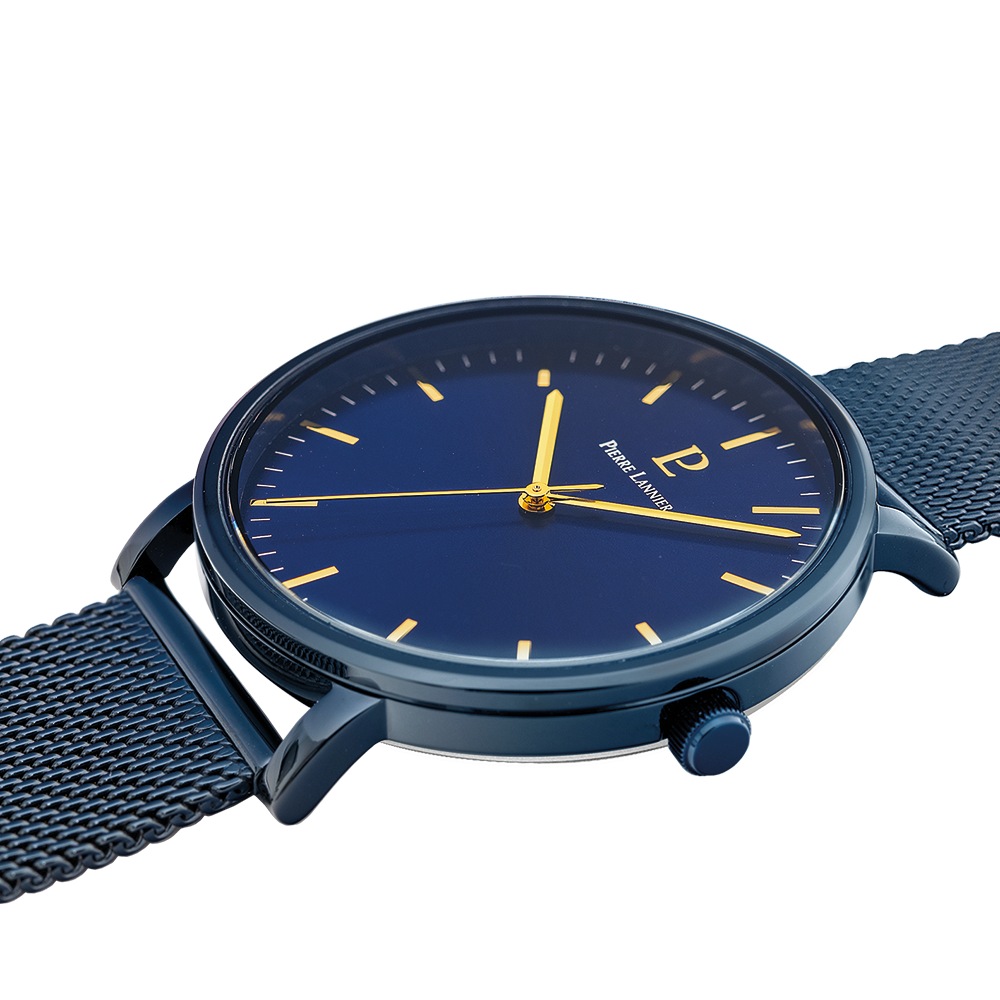 Cadran bleu soleillé, aiguilles dorées, lunette bleu Pierre Lannier 218F466