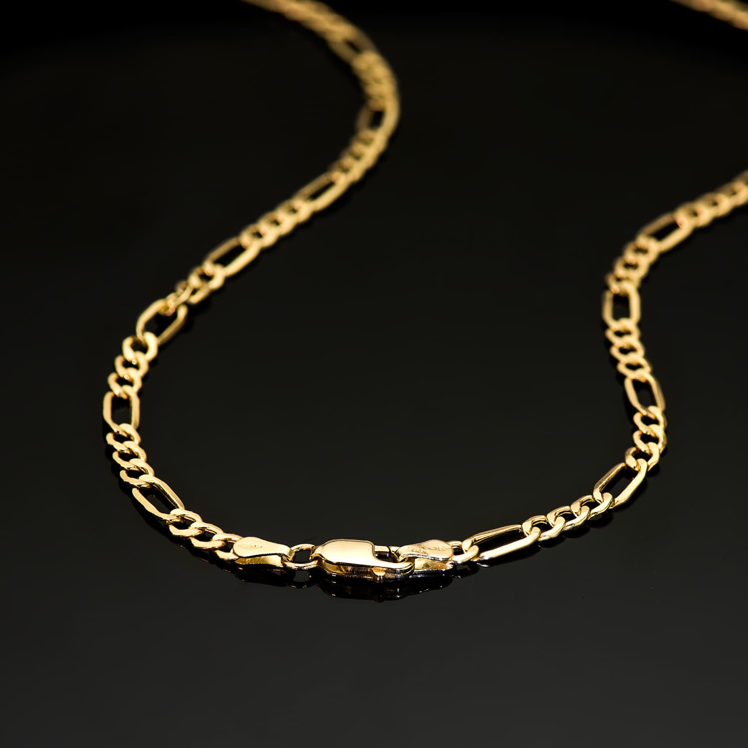 18K Yellow Gold Figaro Chain Width: 3.5MM Length: 50CM Lobagon Clasp