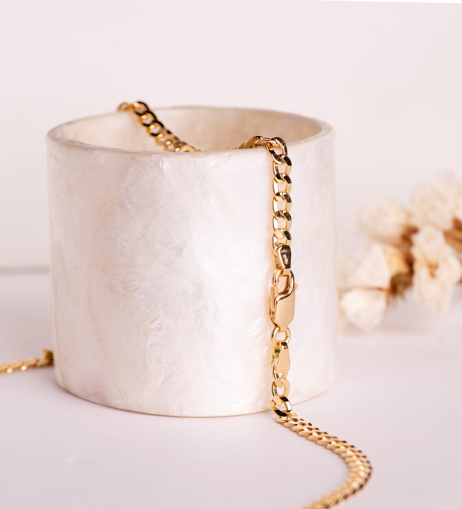 18K Solid Yellow Gold Curb Chain. Length 60 Cm - Width 3.75 mm