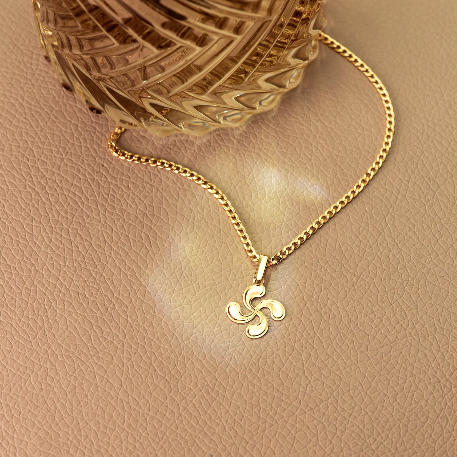 18K Pendentif Or Jaune Croix Basque Brillant 17 X 15 mm