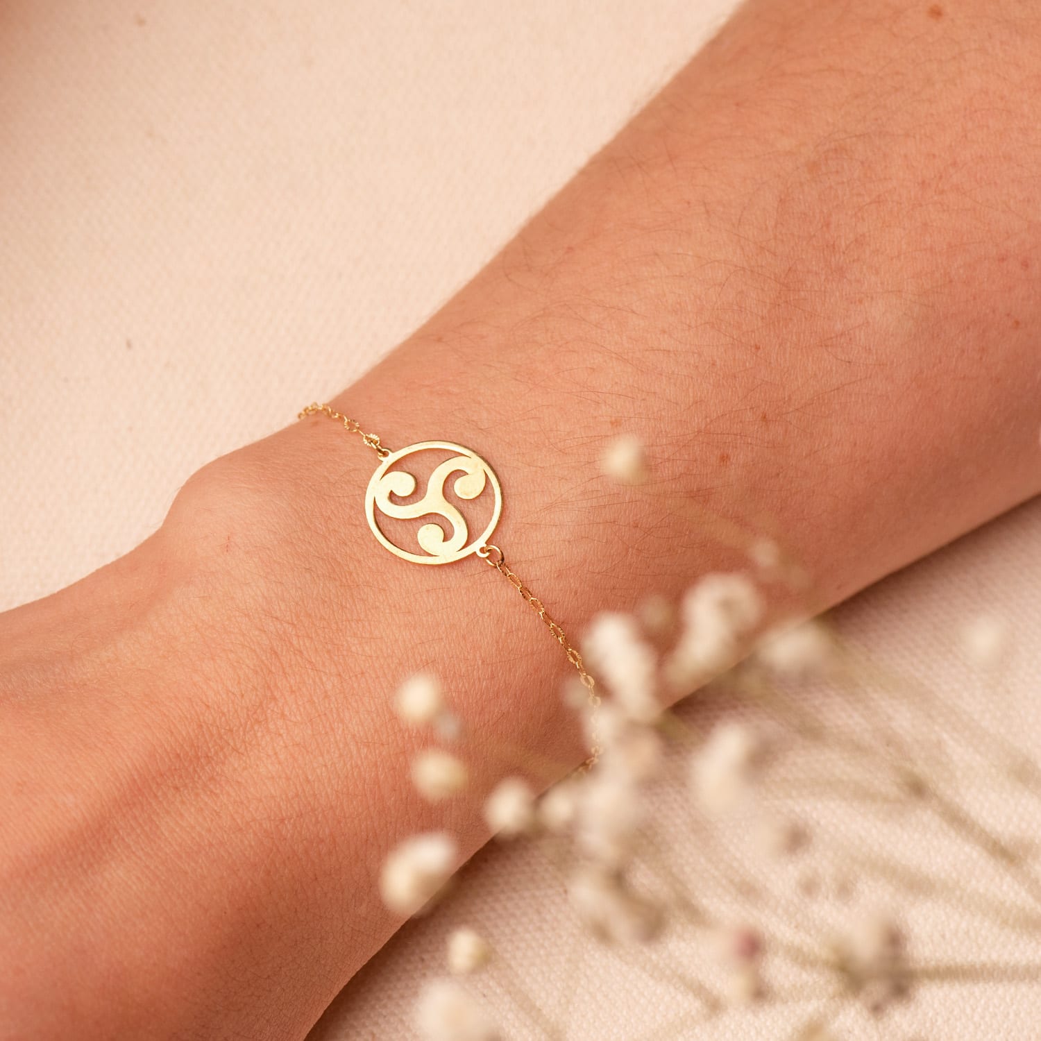 18K gult gull Triskel-armbånd 14MM diamantkjedelengde: 18,3 cm