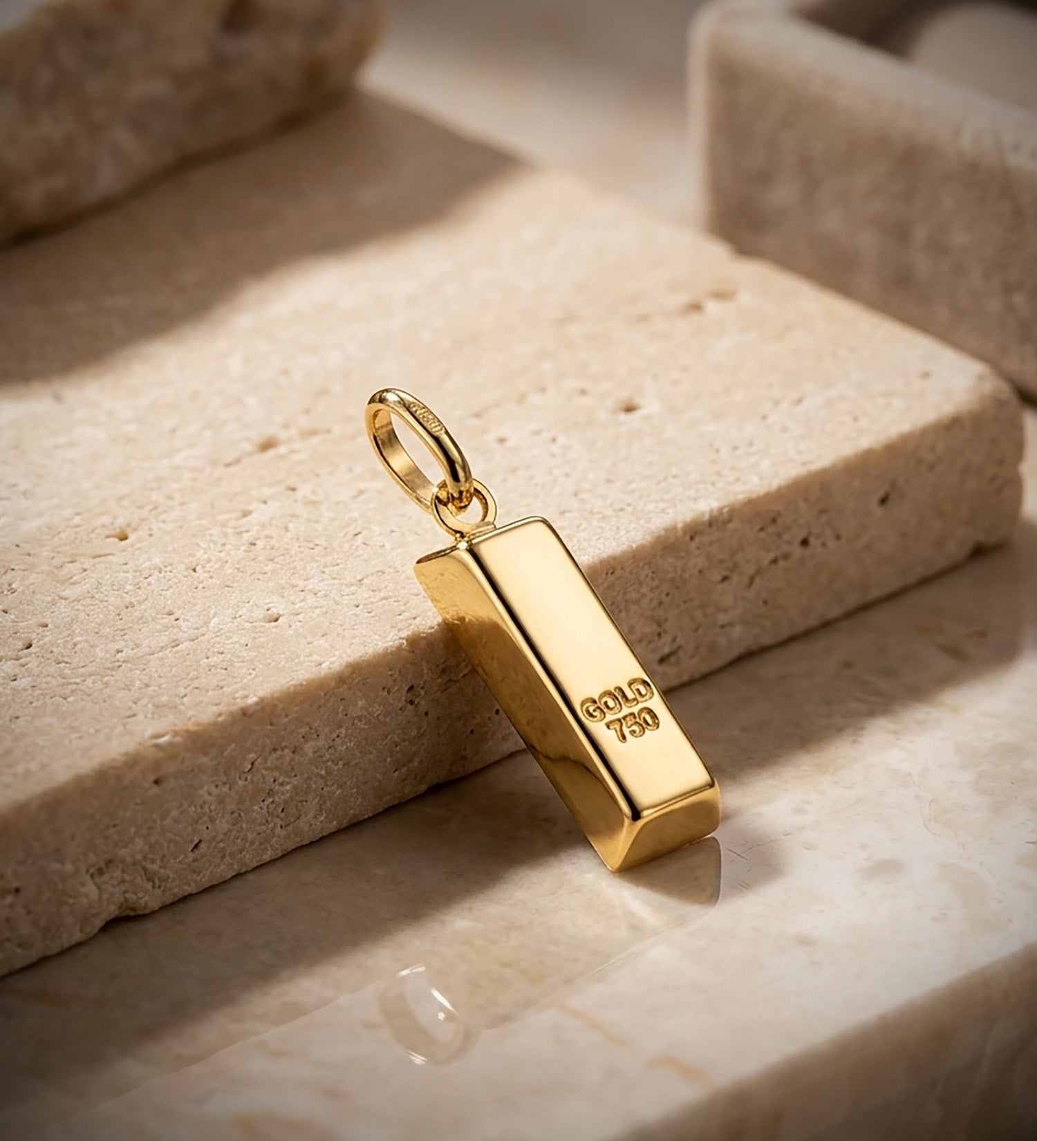 Parlak Kaplamalı 18 Ayar Sarı Altın İçi Boş Külçe Kolye Ucu: 16 x 6 mm