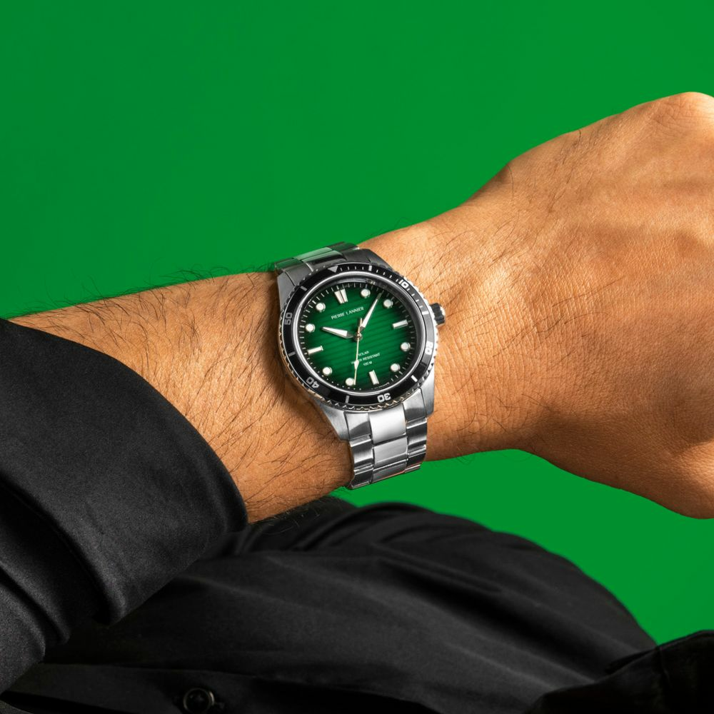 Montre homme Pierre Lannier INTI 244H171 – cadran vert bracelet acier argenté – vue 2