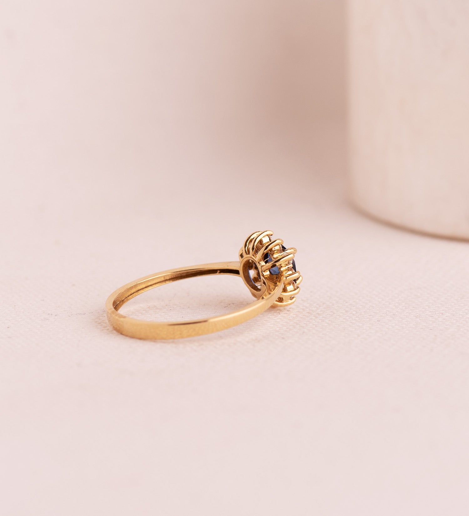 Ring in 18K witgoud Saffierverspreiding 5 mm 0,56 Ct en Lab-diamanten 0,17 Ct G - VS2 Quattro breedte: 9,5 mm