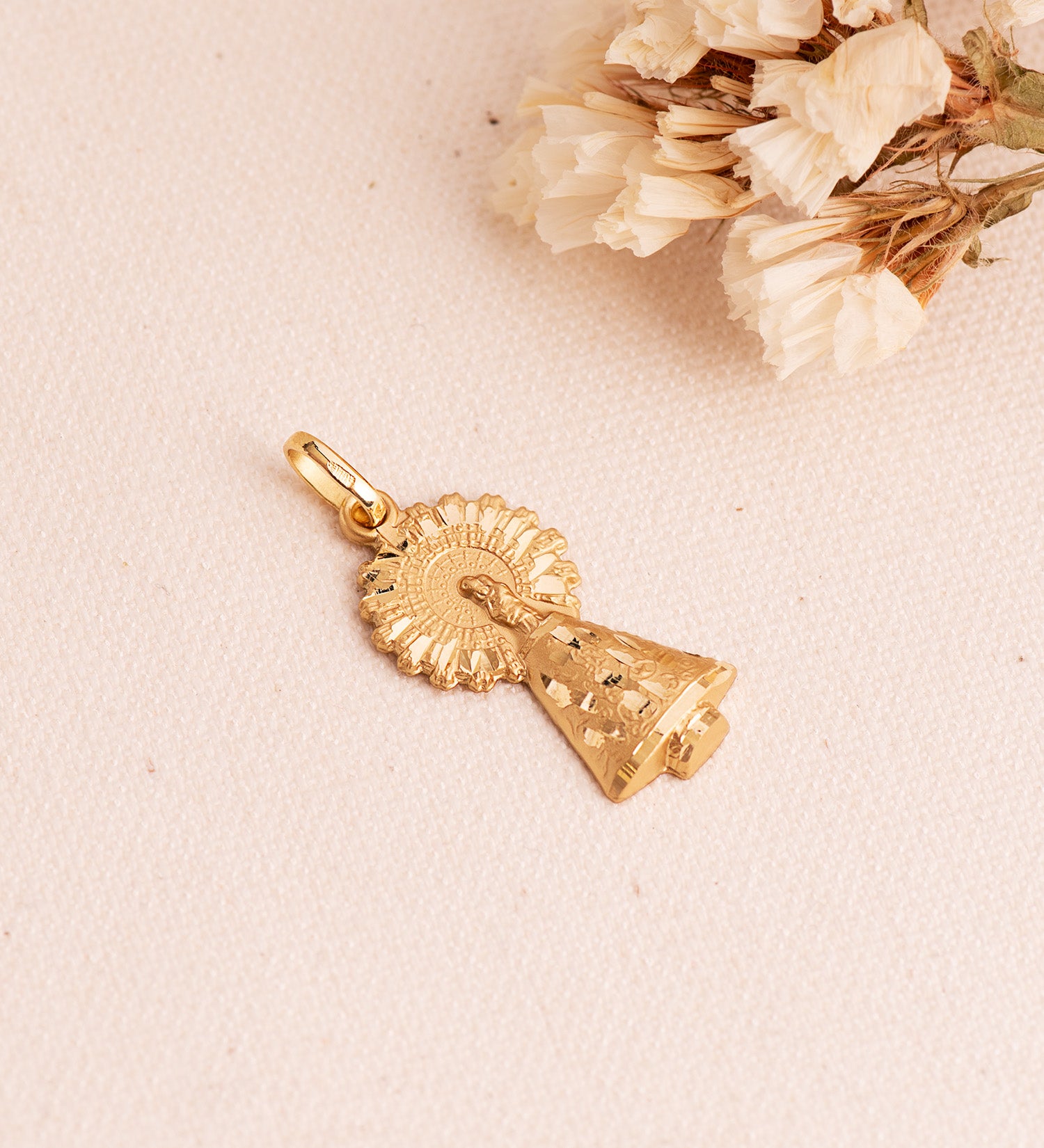 Pendente Virgem do Pilar 18K 26 mm