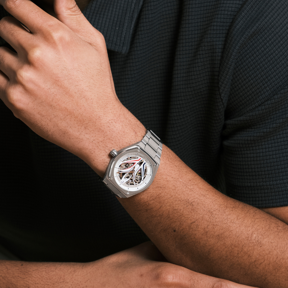 Montre homme Pierre Lannier ARDENT 324D101 – cadran blanc bracelet acier argenté – vue 4