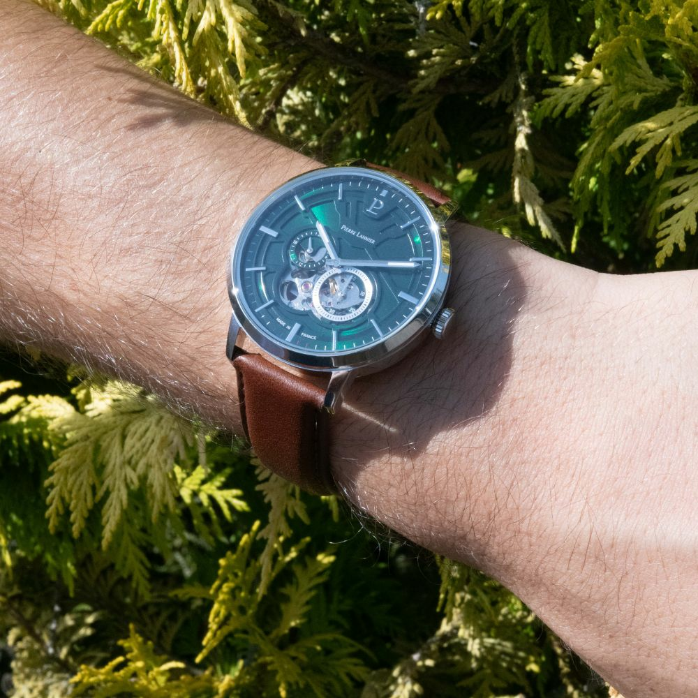 Montre homme Pierre Lannier TRIO 334B174 – cadran vert bracelet cuir marron – vue 2