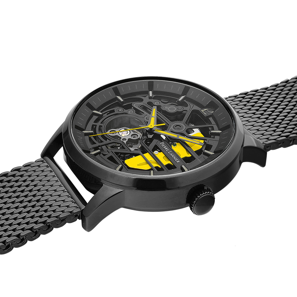Halfmat zwarte wijzerplaat, grijs/gele wijzers, zwarte bezel Pierre Lannier 338A449